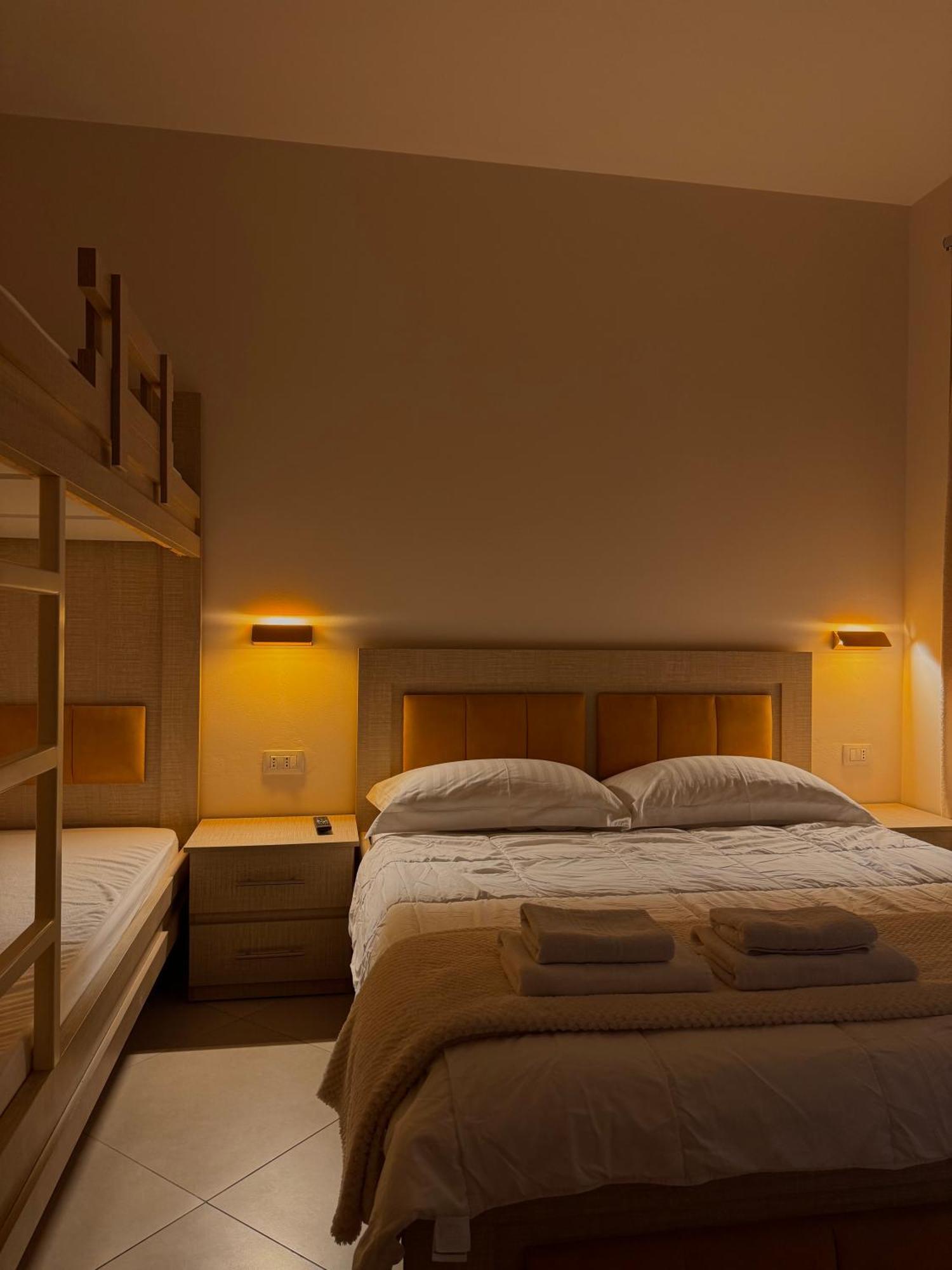 Vila Majola Sarandë 外观 照片