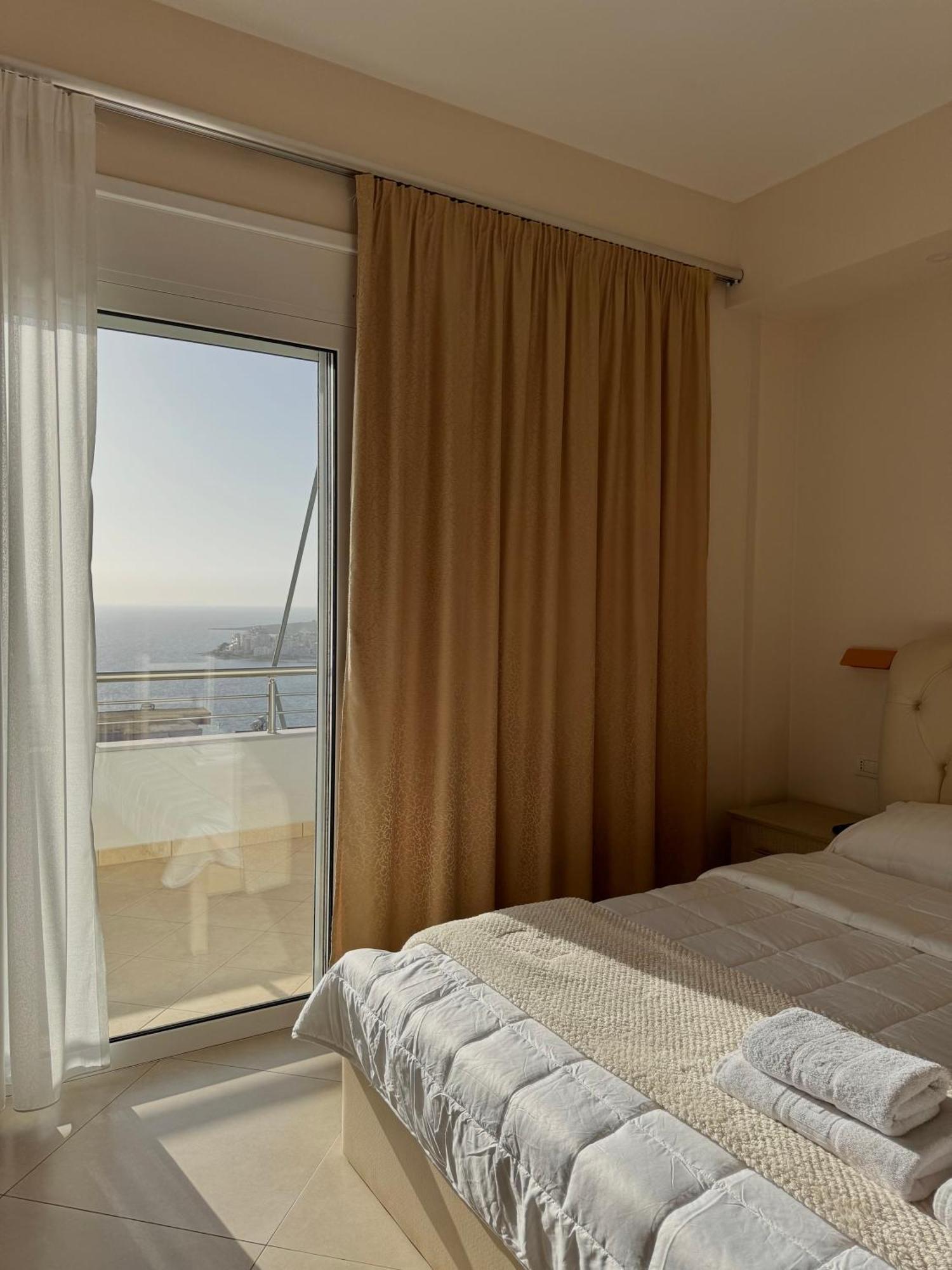 Vila Majola Sarandë 外观 照片