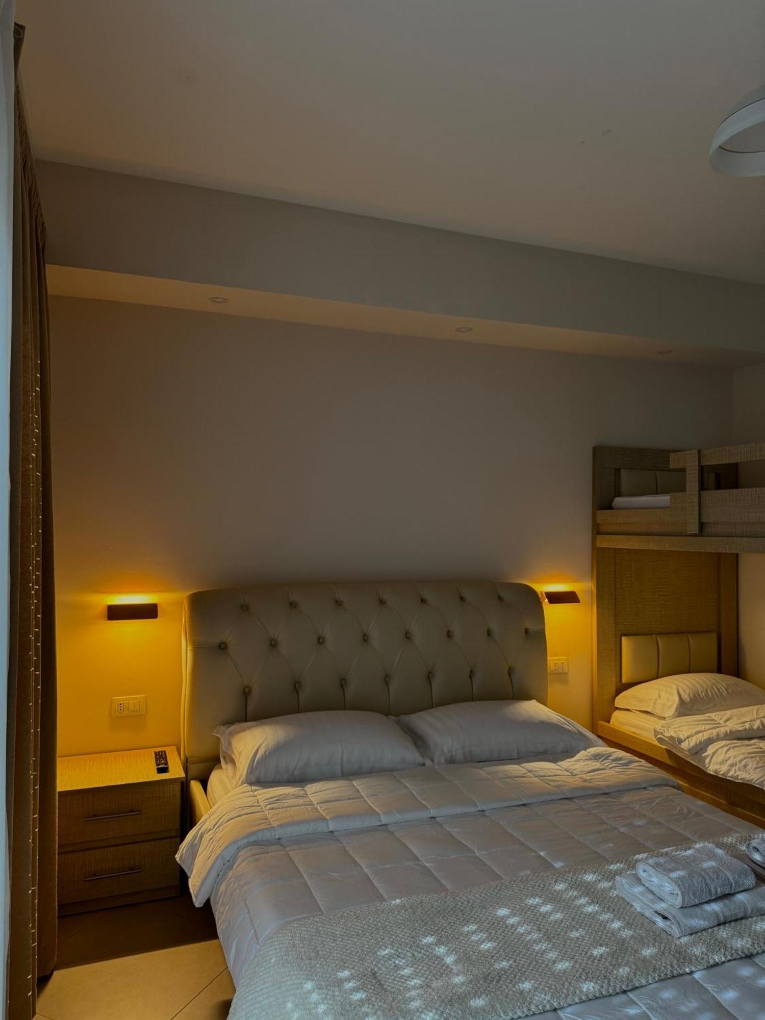 Vila Majola Sarandë 外观 照片
