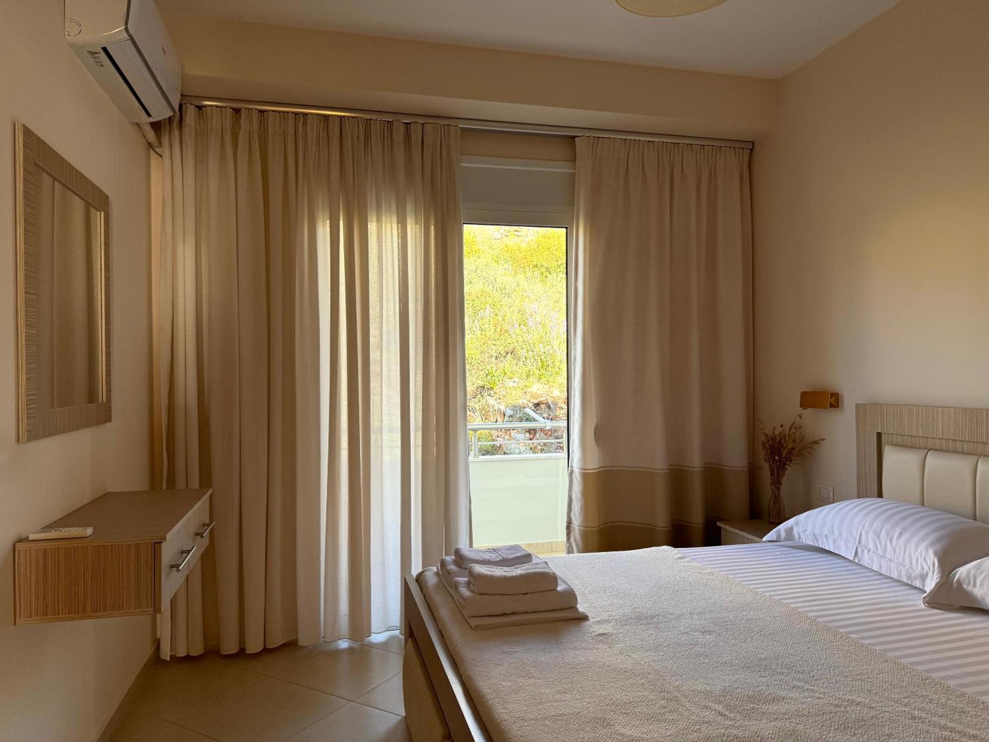 Vila Majola Sarandë 外观 照片