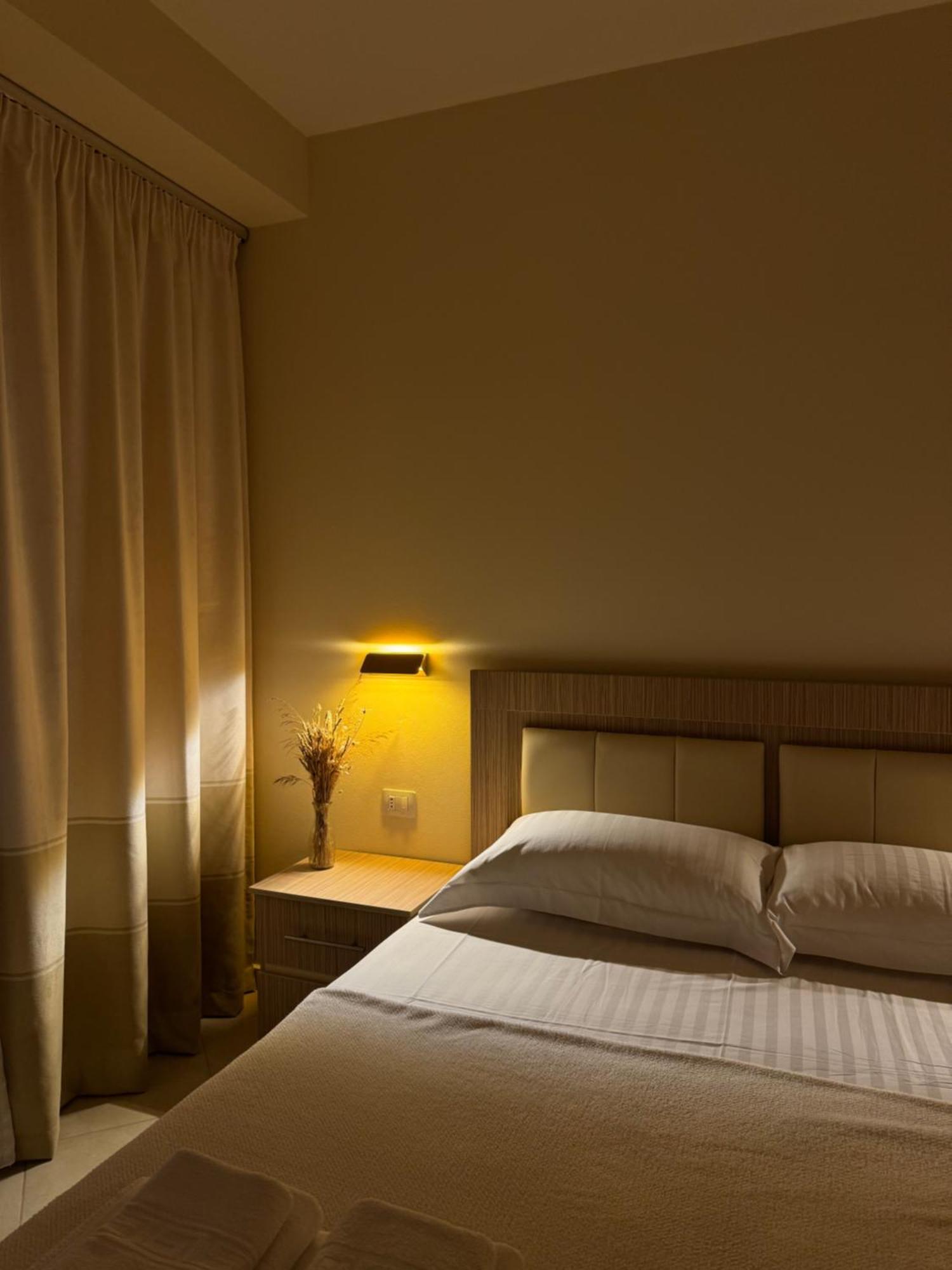 Vila Majola Sarandë 外观 照片